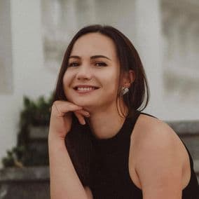 Юлія