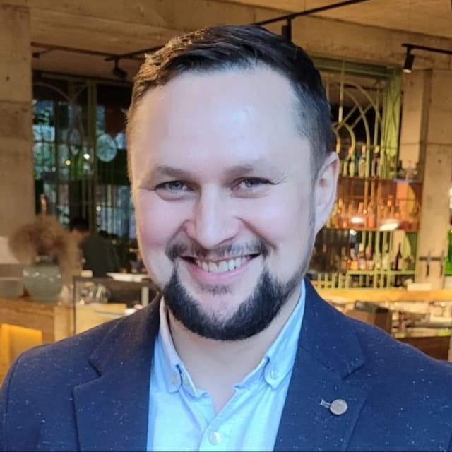 Олександр Чернякін - Психотерапевт