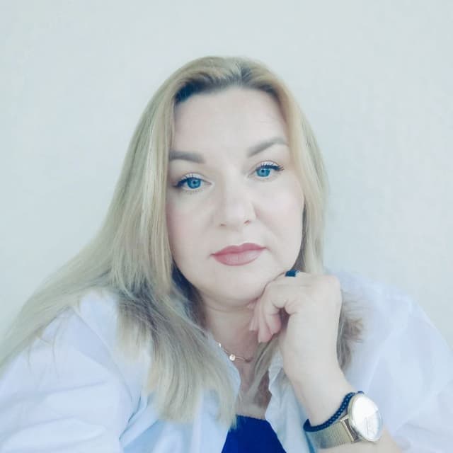 Олена Утюгова Олена Утюгова - Психотравматолог, Психолог