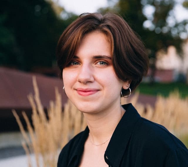 Ангеліна Бланяр Ангеліна Бланяр - Психолог